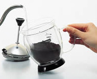 カフェプレッソ　お湯を注ぐ