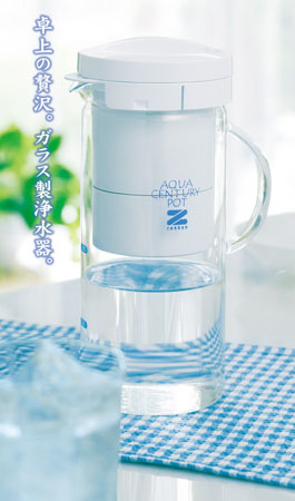 卓上の贅沢。ガラス製浄水器