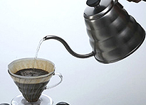 注ぎやすい細口のコーヒードリップケトル