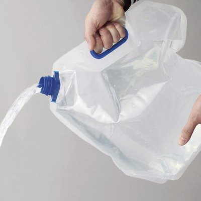 画像3: エコワン 折りたたみ水タンク10L 水を入れると自立でき、水の備蓄だけでなく、スポーツなどのおともにできるスグレモノ。 (3)