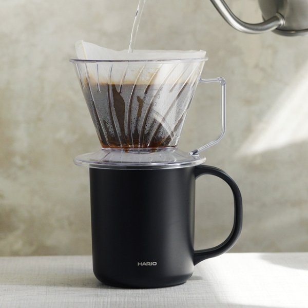 画像5: HARIO(ハリオ)セラミックコーティング 真空二重保温マグ 350  内側にセラミックコーティングが施されており、ステンレス特有の金属臭がせず、美味しく飲み物が愉しめます。 (5)