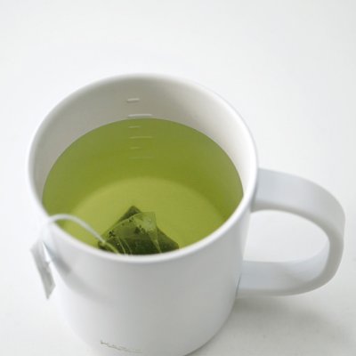 画像9: HARIO(ハリオ)セラミックコーティング 真空二重保温マグ 350  内側にセラミックコーティングが施されており、ステンレス特有の金属臭がせず、美味しく飲み物が愉しめます。 (9)