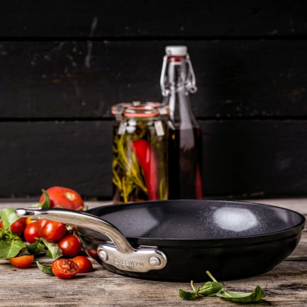 画像4: グリーンパン バルセロナプロ フライパン28cm フッ素樹脂(PTFE)不使用 料理がムラなく美味しく仕上がります (4)