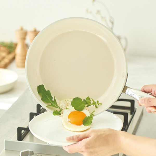 画像6: グリーンパン バルセロナプロホワイト  フライパン  24cm (6)