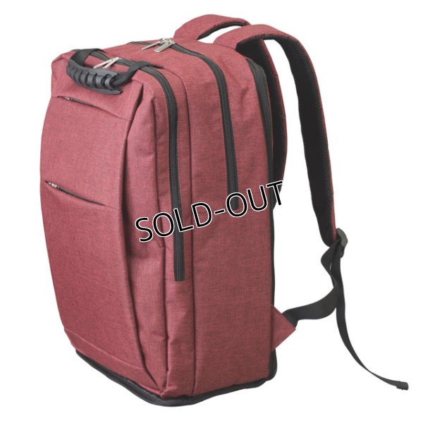 画像2: 機内に持ち込める「座れるリュック」大量に荷物を詰め込み、イスにも変身する便利なリュック。機内に持ち込めます。 (2)