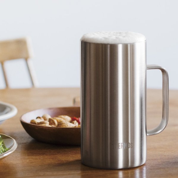 画像7: サーモス 真空断熱ジョッキ 720ml ステンレス1(S1) 魔法びん構造を生かして、温かな飲み物も冷たい飲み物もおいしく飲めるジョッキ。 (7)