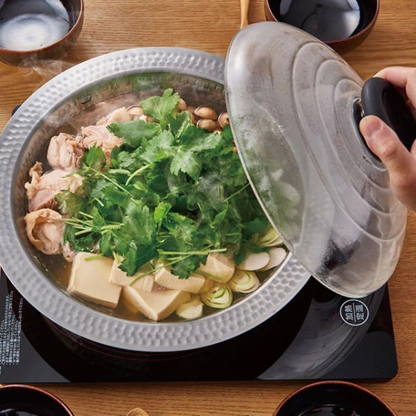 画像2: HARIO(ハリオ)フタがガラスのIH対応ステンレス鍋26 雪平 耐熱ガラス製のフタなので調理中の中の様子が見えて食べごろがわかります。【12月中旬入荷予定】 (2)