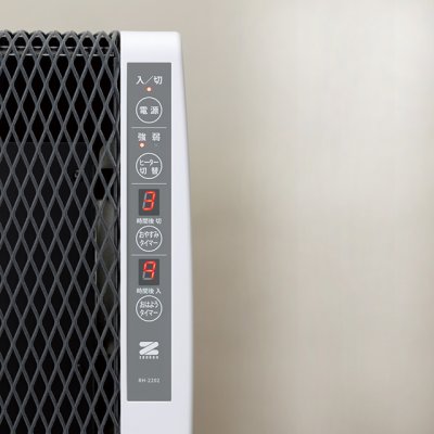 画像6: ゼンケン 超薄型 遠赤外線暖房機  ホワイト基調の薄型デザイン。火と温風を使わず遠赤外線効果で、身体の芯まで温めます。 (6)