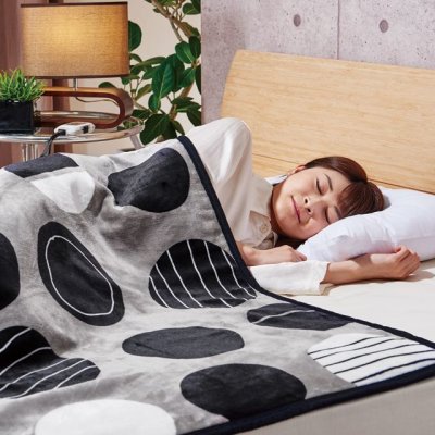 画像2: 椙山紡織 プレミアムボア電気掛敷兼用毛布ワイド モダンサークル 質感・デザイン・機能性を兼ね備えたプレミアムボア素材の電気毛布。 (2)