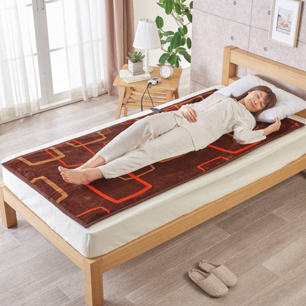 画像2: 椙山紡織 プレミアムボア電気敷毛布ロング 全身をゆったりと暖めるロングサイズ。 (2)