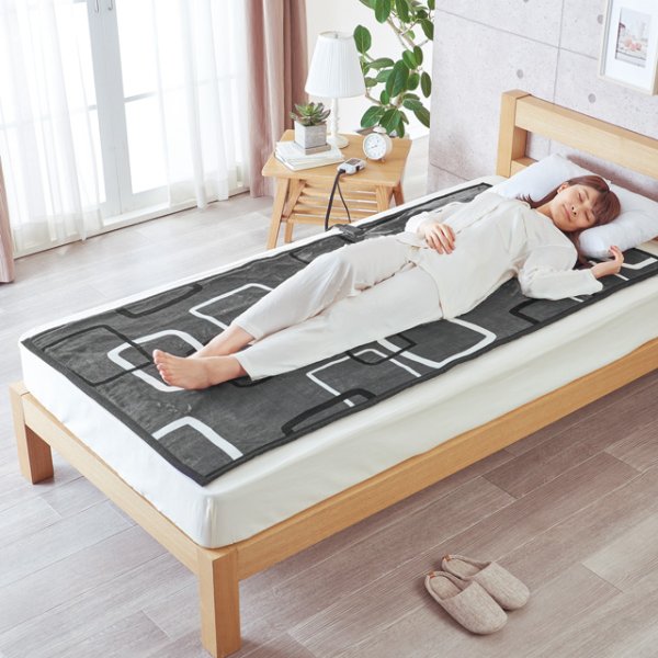 画像6: 椙山紡織 プレミアムボア電気敷毛布ロング 全身をゆったりと暖めるロングサイズ。 (6)