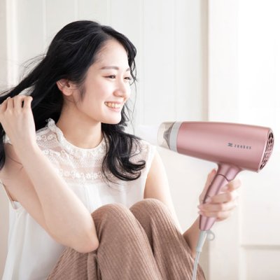 画像4: ゼンケン 電磁波低減ヘアケアドライヤー ピンク 遠赤外線仕様 低温風 マイナスイオン 高風量ノズル 掃除用ブラシ付属 1年保証 (4)