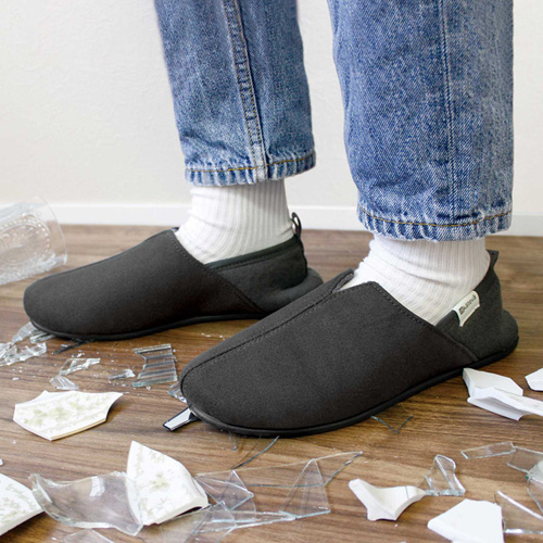 イザという時に靴として使える踏み抜き防止シート入り防災スリッパ・シューズ