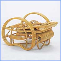 折り畳んでコンパクト収納